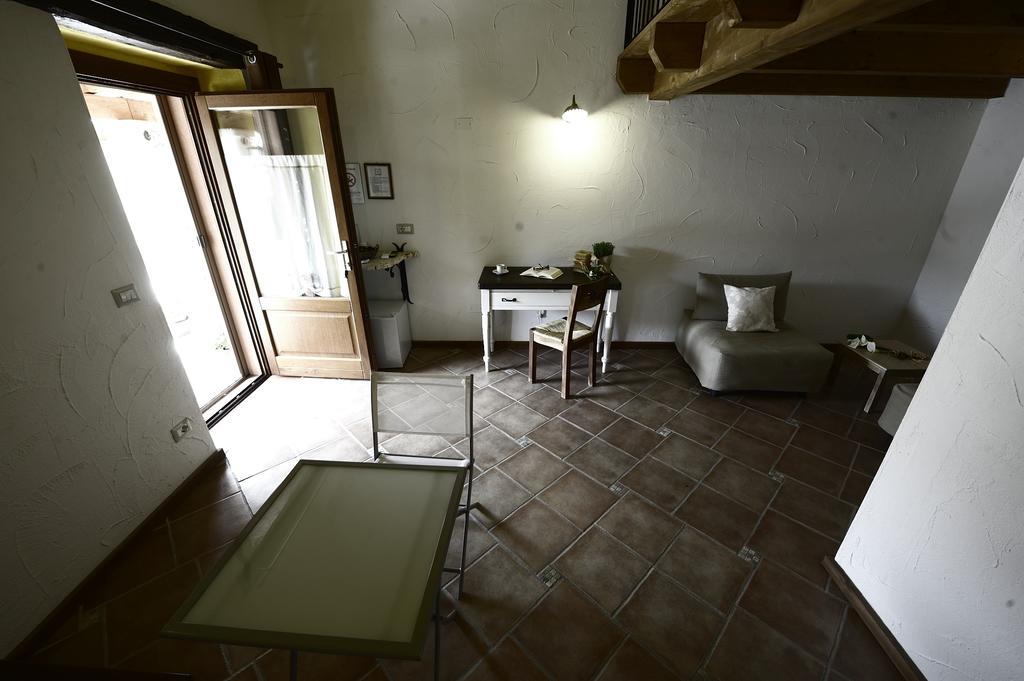 Il Giardino Degli Aranci Bed & Breakfast Mores Стая снимка