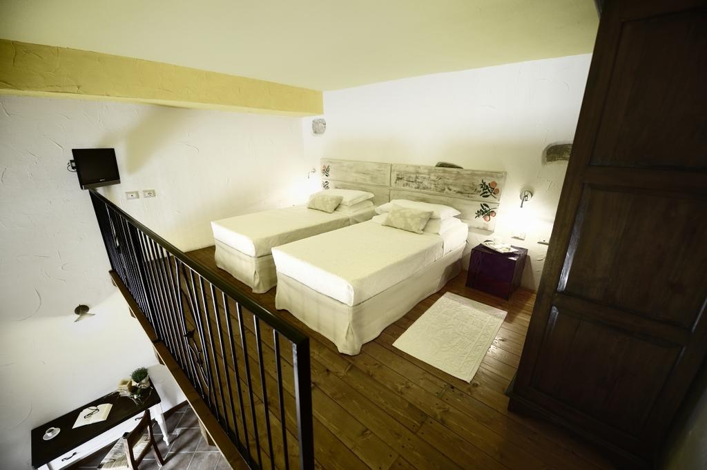 Il Giardino Degli Aranci Bed & Breakfast Mores Екстериор снимка