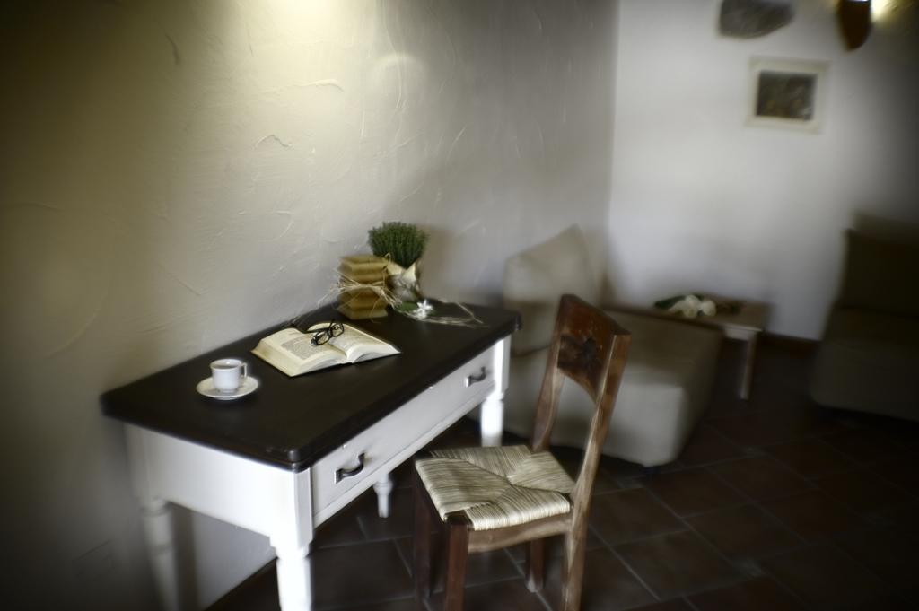 Il Giardino Degli Aranci Bed & Breakfast Mores Стая снимка